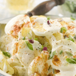 Salata od krumpira s jogurtom – Brzi recept za ljetoSalata od krumpira s jogurtom – Brzi recept za ljeto